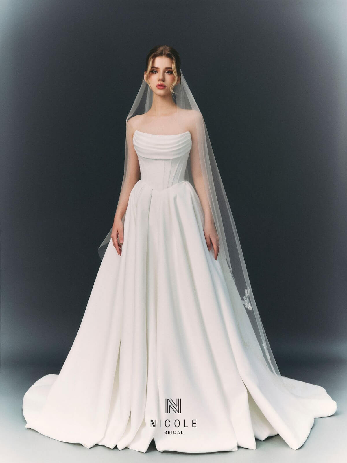 Nicole Bridal - Váy cưới trơn hình 11