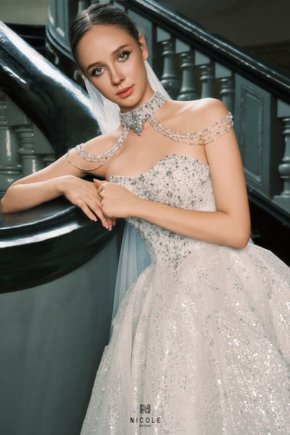 Nicole Bridal - Váy cưới đính hạt hình 15