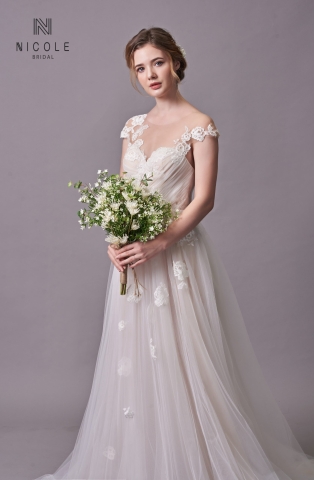 Váy cưới dáng chữ A Lily (18LA406)