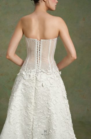 Yasmin 26PA106