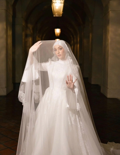 Bride: Julia
