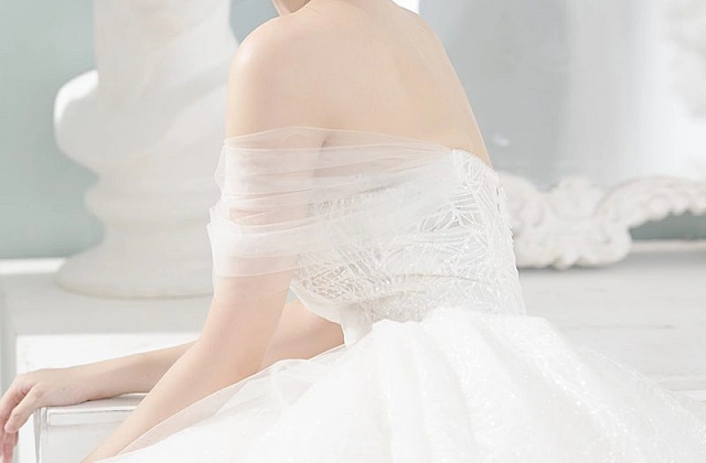 10+ Váy cưới hở lưng đẹp nhất mùa cưới 2026 từ Nicole Bridal
