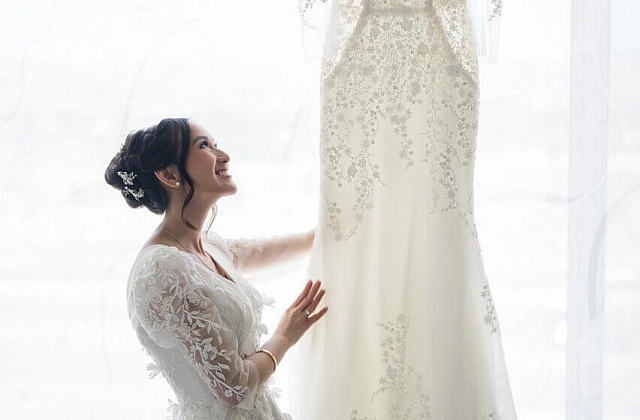 Chăm sóc váy cưới  - Không áp dụng cho váy kim tuyến