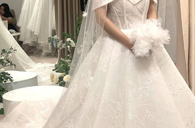 Mẫu Váy Cưới Trễ Vai Công Chúa Đẹp Nhất 2026
