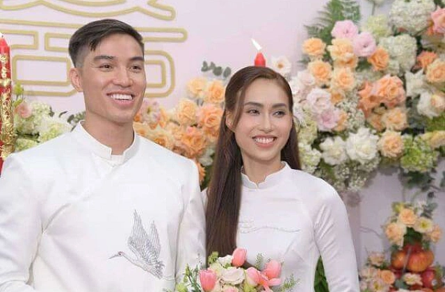 Gợi Ý Một Số Mẫu Hoa Cưới Cầm Tay Cô Dâu 2024