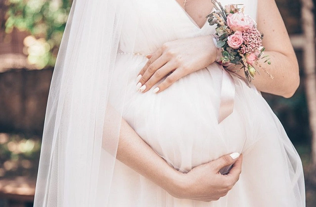 Nicole Bridal- Địa chỉ cho thuê váy cưới đẹp cho bà bầu tại TPHCM