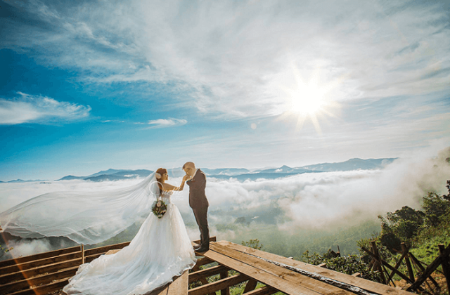 GOOD AND DEEP QUALITY PHOTOGRAPHY