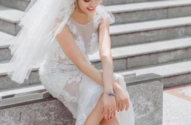 Liệu váy cưới đuôi cá có làm Cô dâu thấp trông lùn hơn?