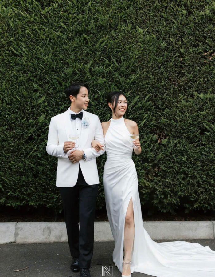 Vẻ đẹp của 2 váy cưới thiết kế riêng dành cho nàng dâu Sunny