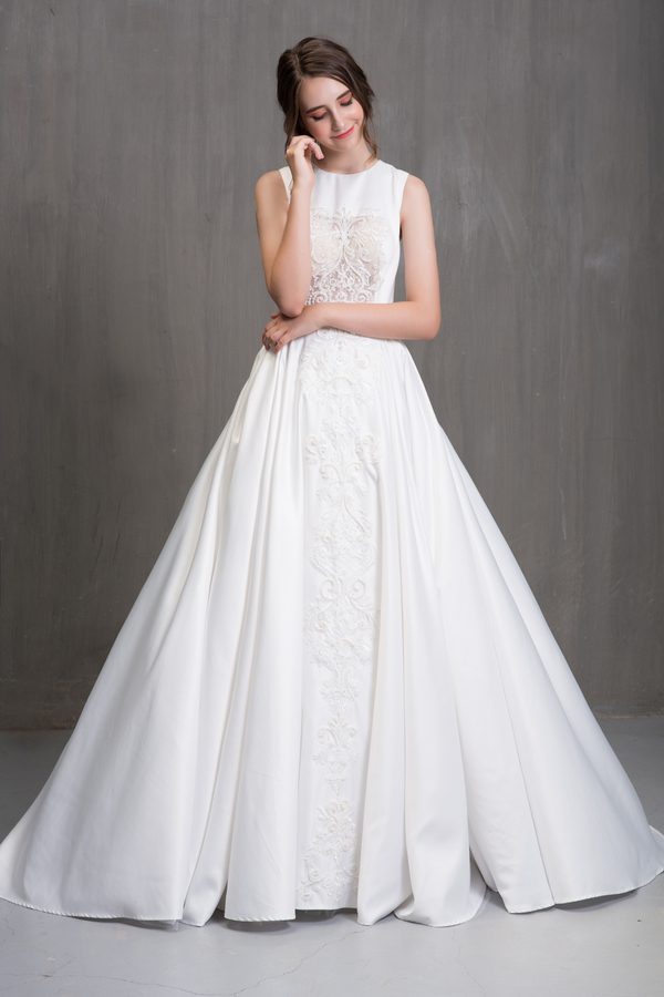 váy cưới công chúa Anita