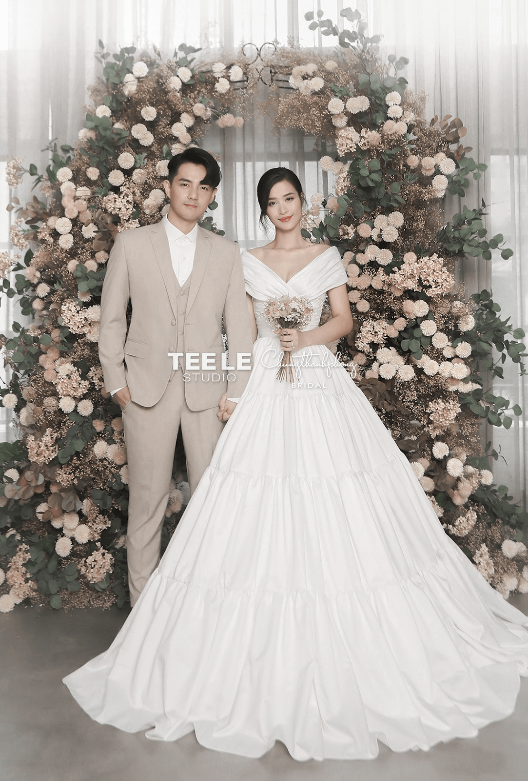Buy luxury ready-to-wear wedding dresses 9