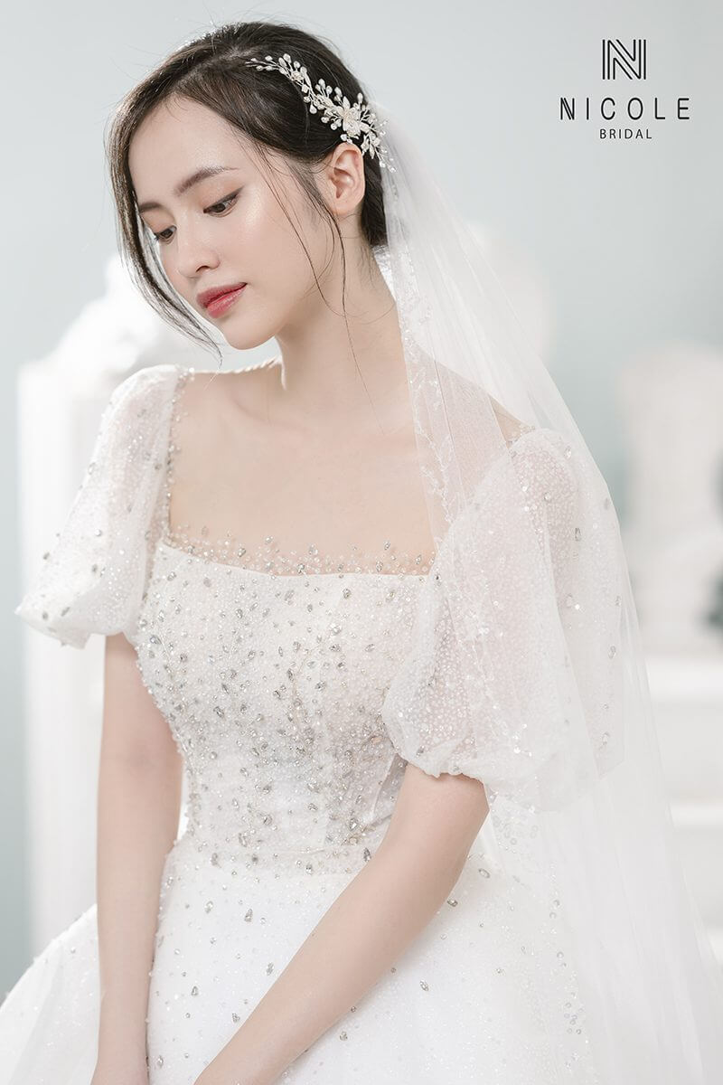 vay-cuoi-dep-nicole-bridal