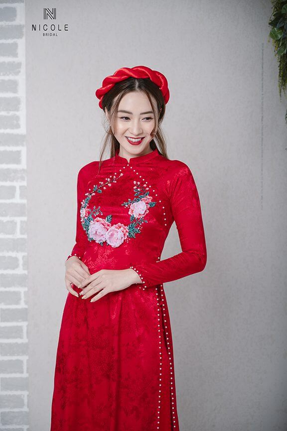 red brocade wedding aodai