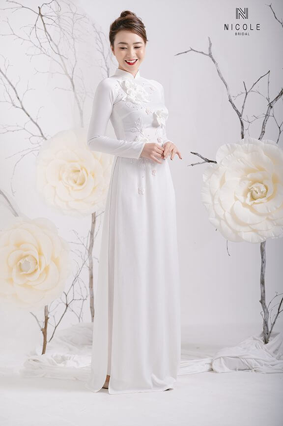 white etnam wedding aodai