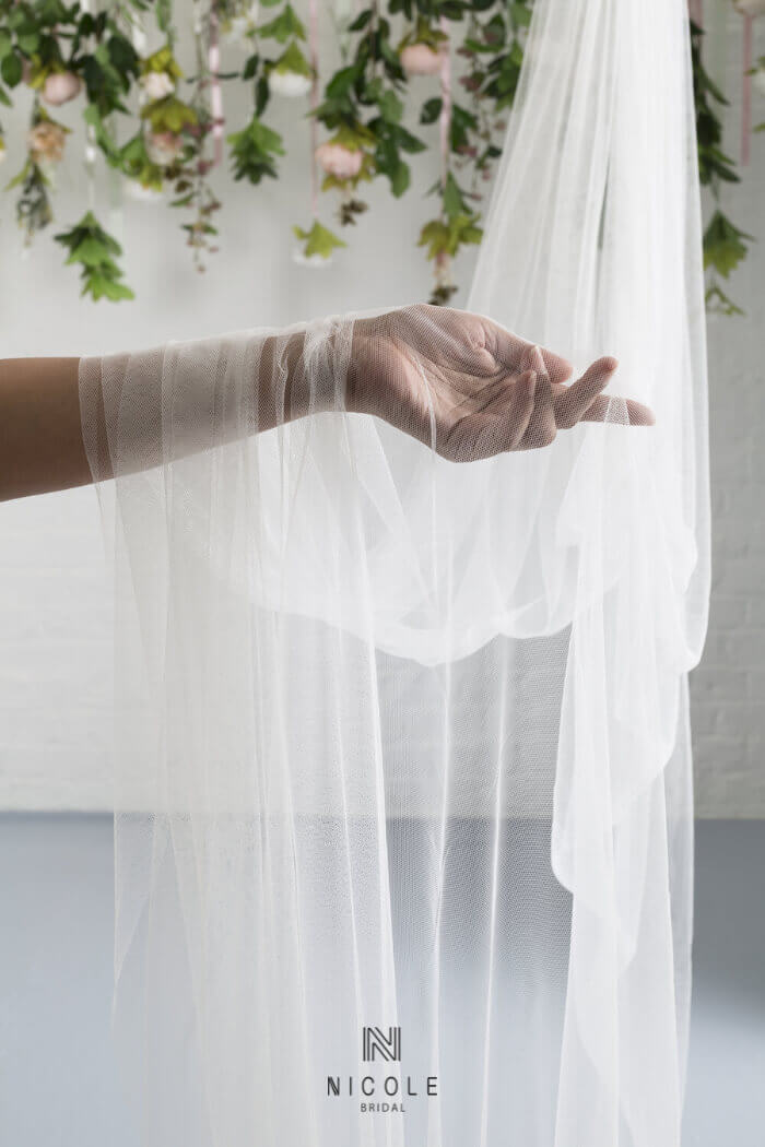 Nicole Bridal - Cách đính ren, ngọc trai và pha lê vào lúp cưới 8