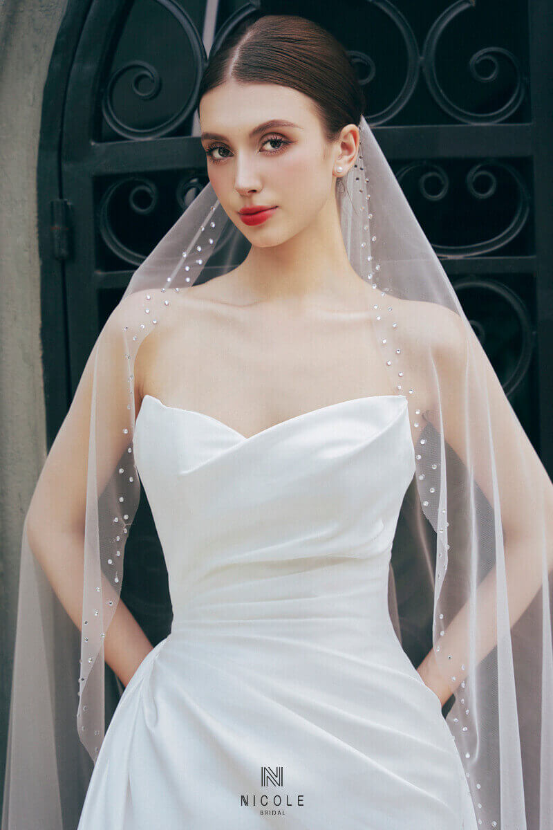 Nicole Bridal - Cách đính ren, ngọc trai và pha lê vào lúp cưới 3