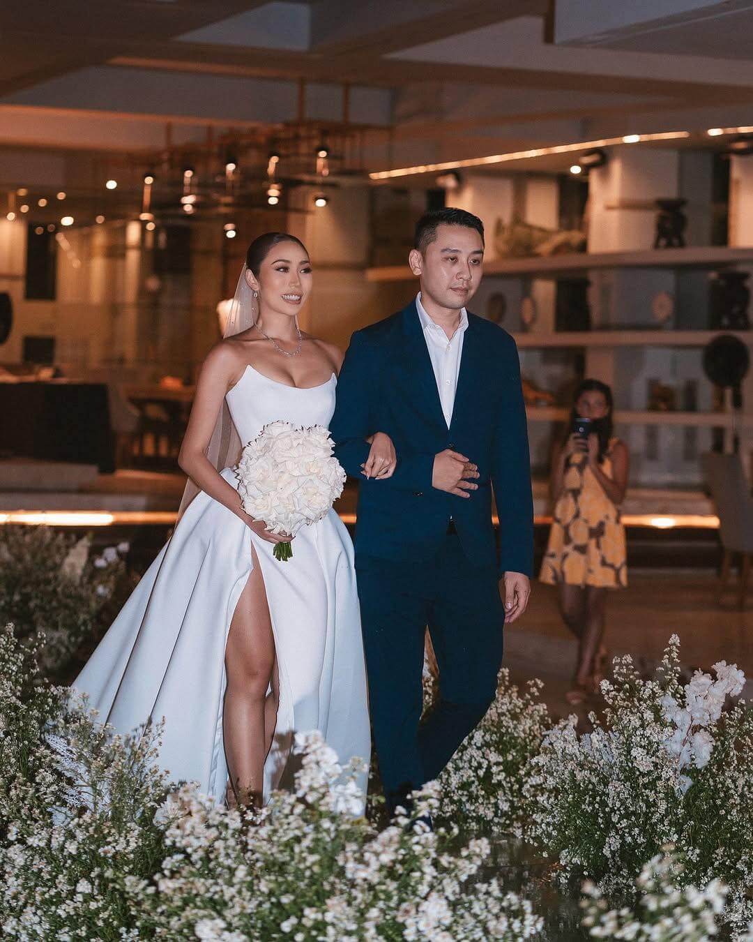Nicole Bridal - Bride Alexis SueAnn 11