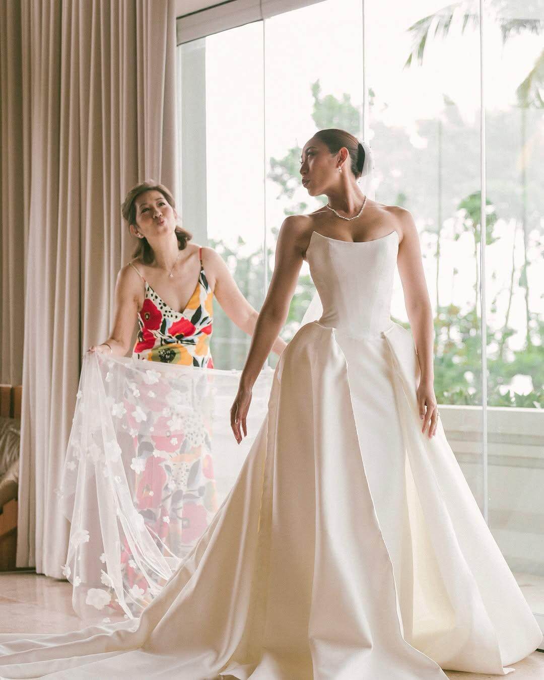 Nicole Bridal - Bride Alexis SueAnn 15