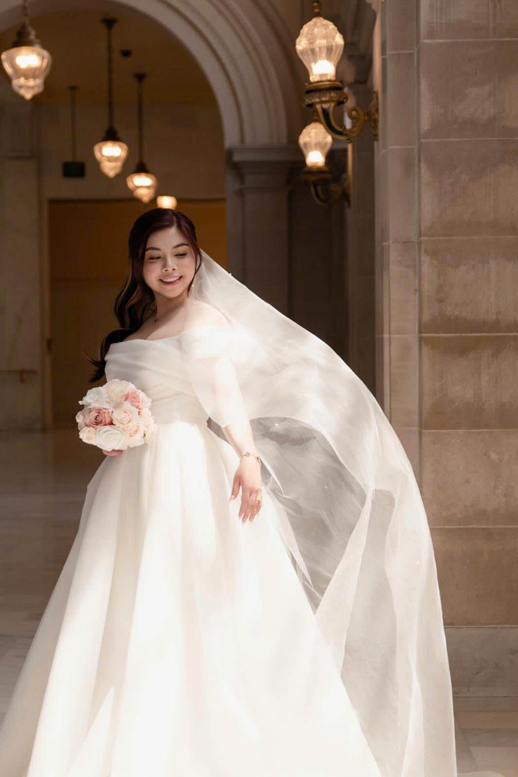 Nicole Bridal - Lúp cưới nhẹ nhàng 1