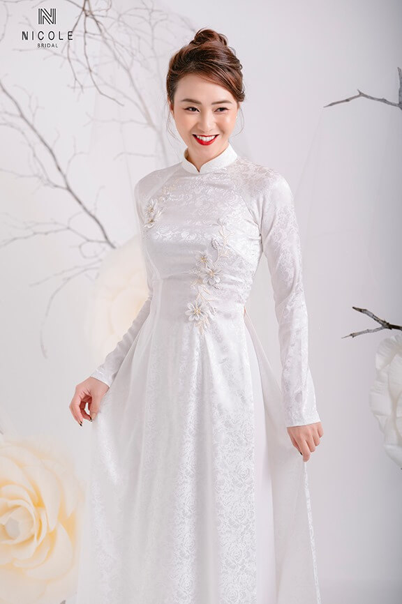 Nicole-Bridal-Vải-hữu-cơ-may-váy-cưới-hình-3