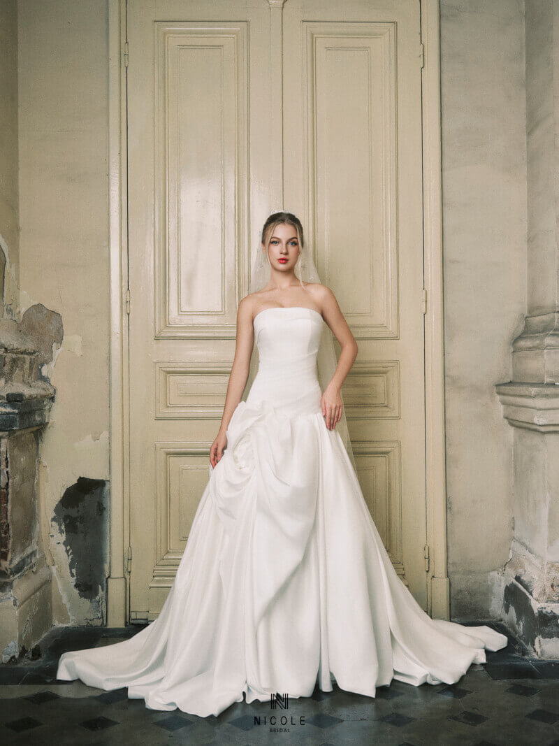 Nicole Bridal - Váy cưới đơn giản hình 4