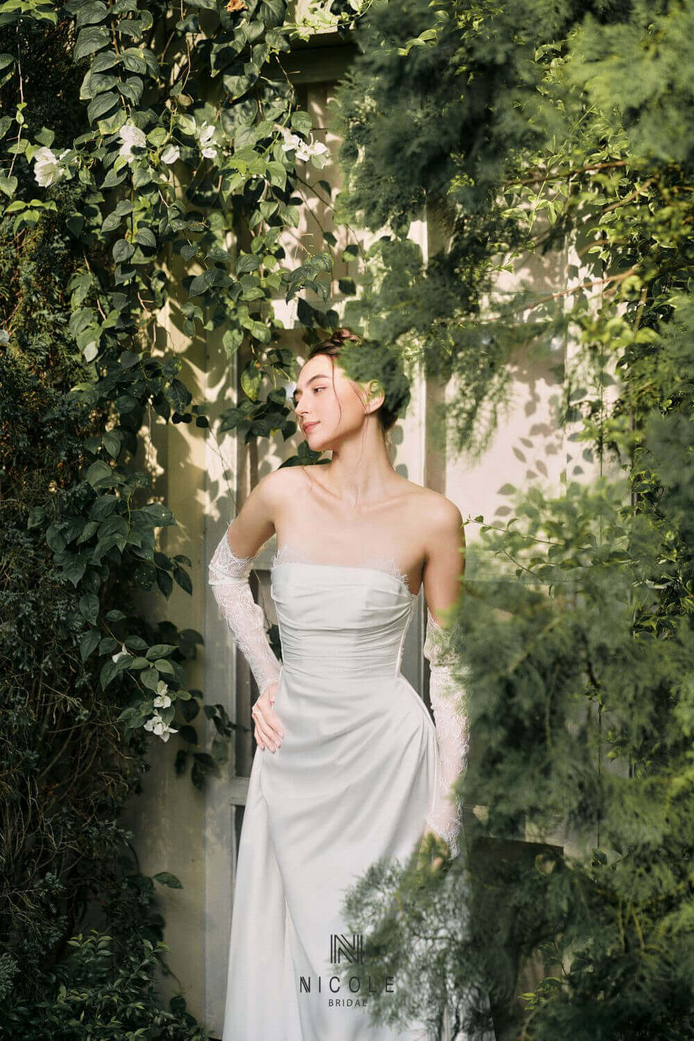 Nicole Bridal - Váy cưới đuôi cá hình 7