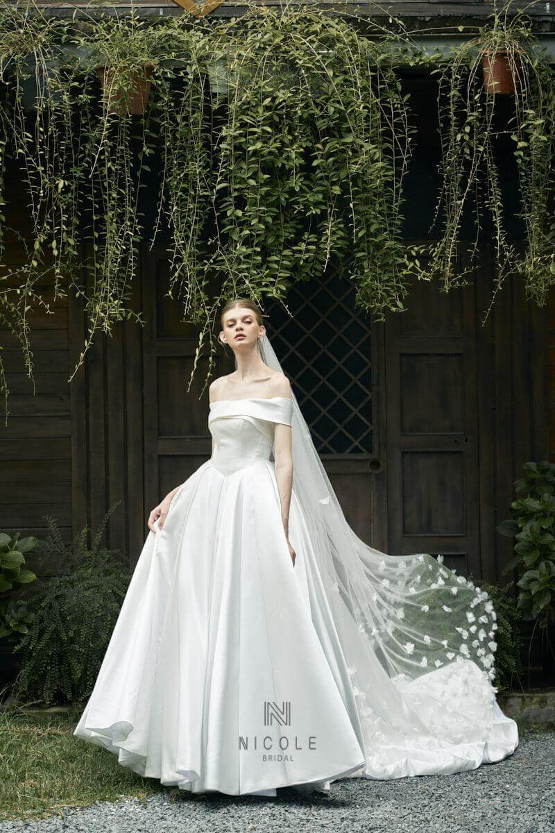 Nicole Bridal - Váy cưới tối giản hình 17