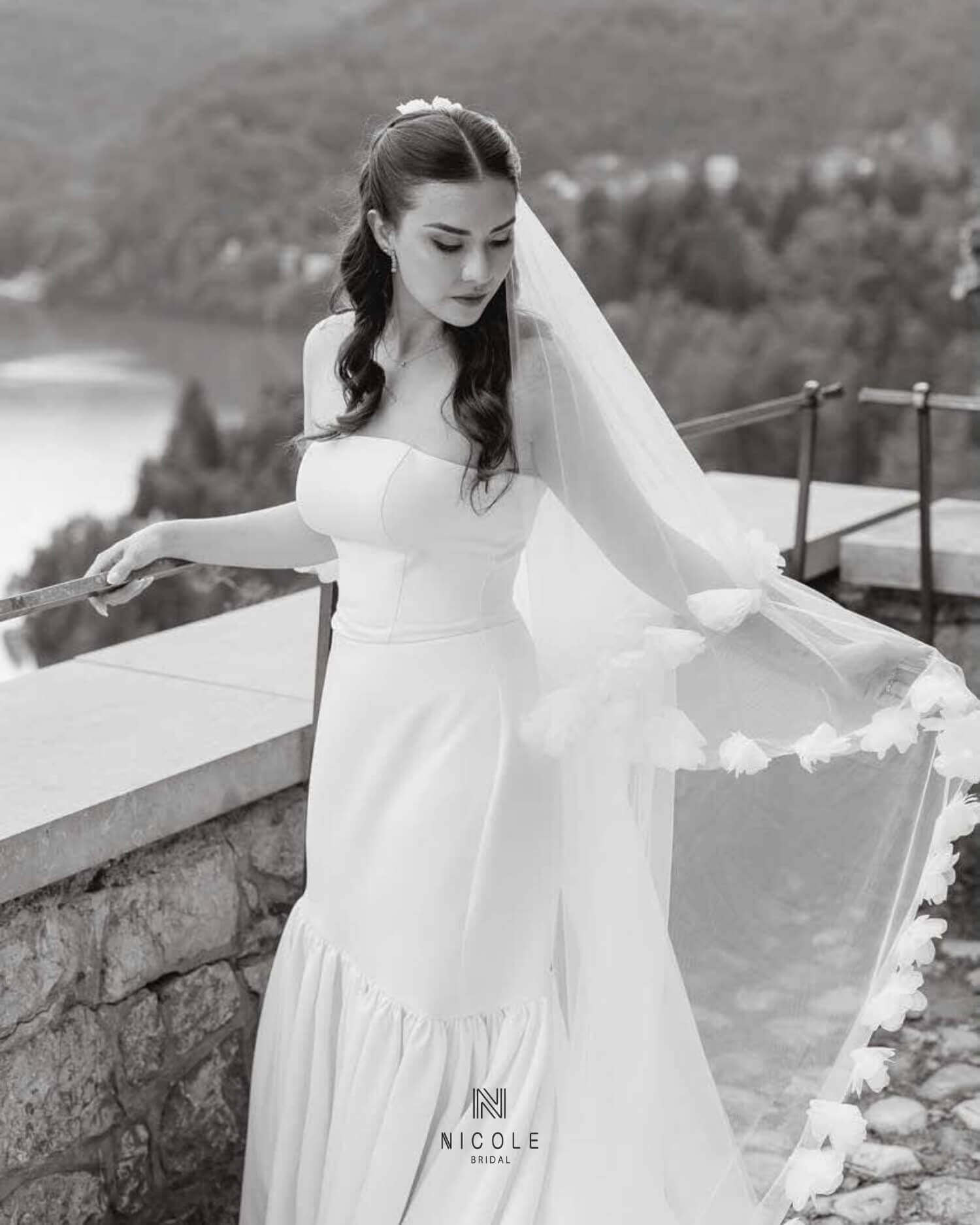 Nicole Bridal - lúp cưới cho tiệc cưới ngoài trời 3