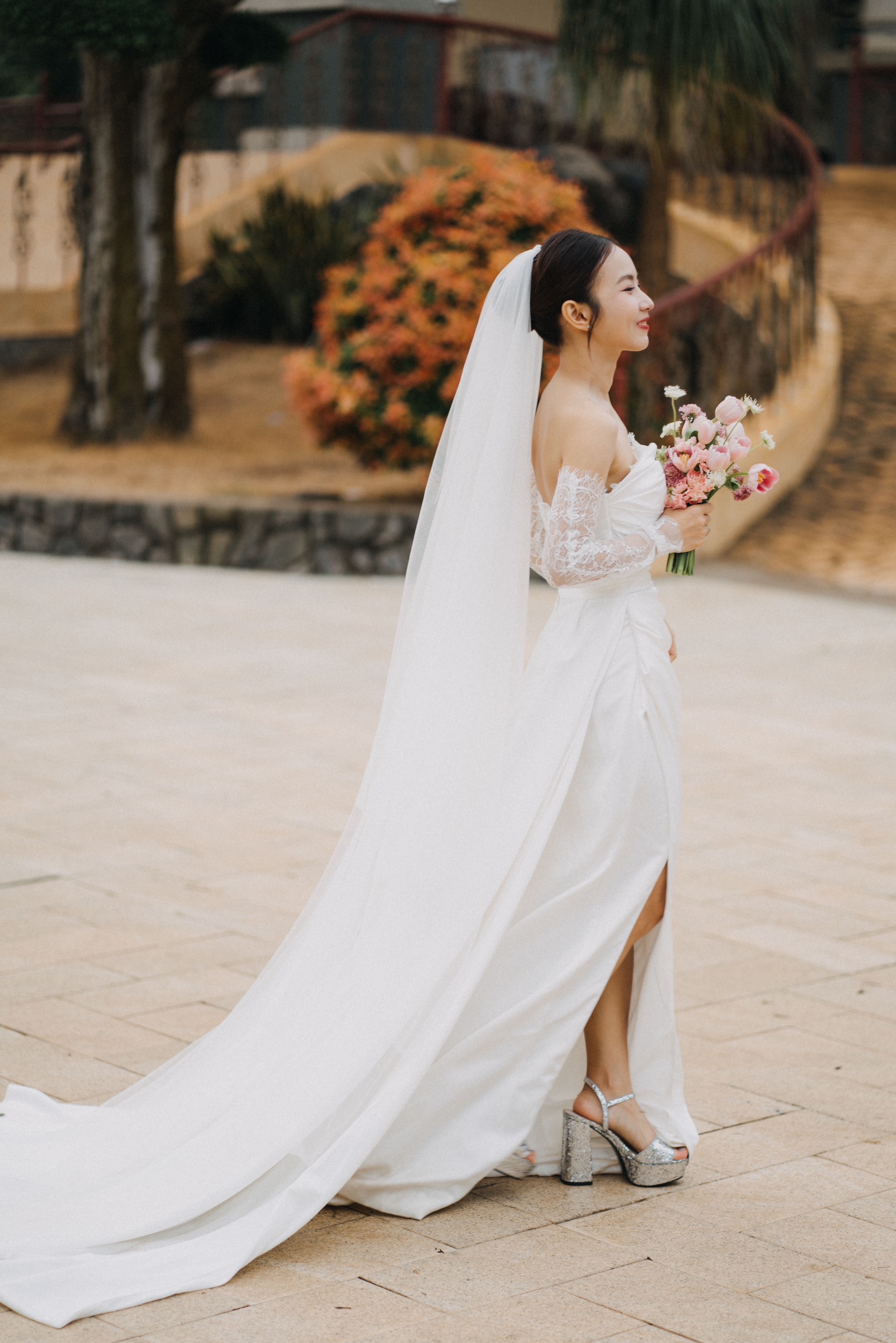 Nicolebrides - Minh Nguyên 4