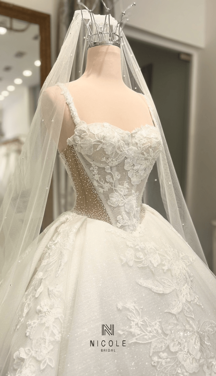 Váy cưới có sẵn - Hình 16