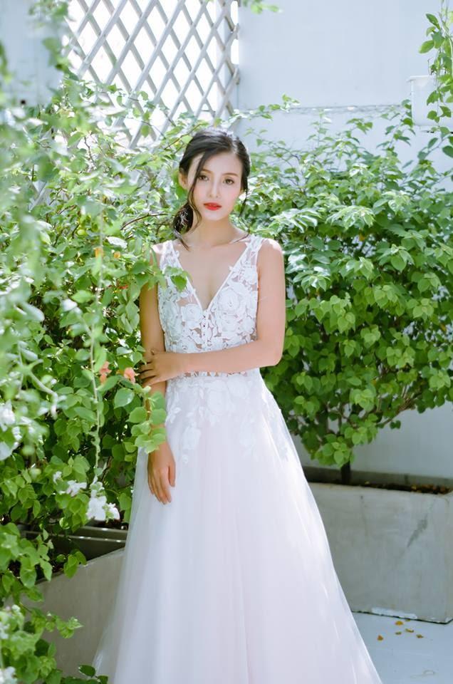 simple wedding dress 14