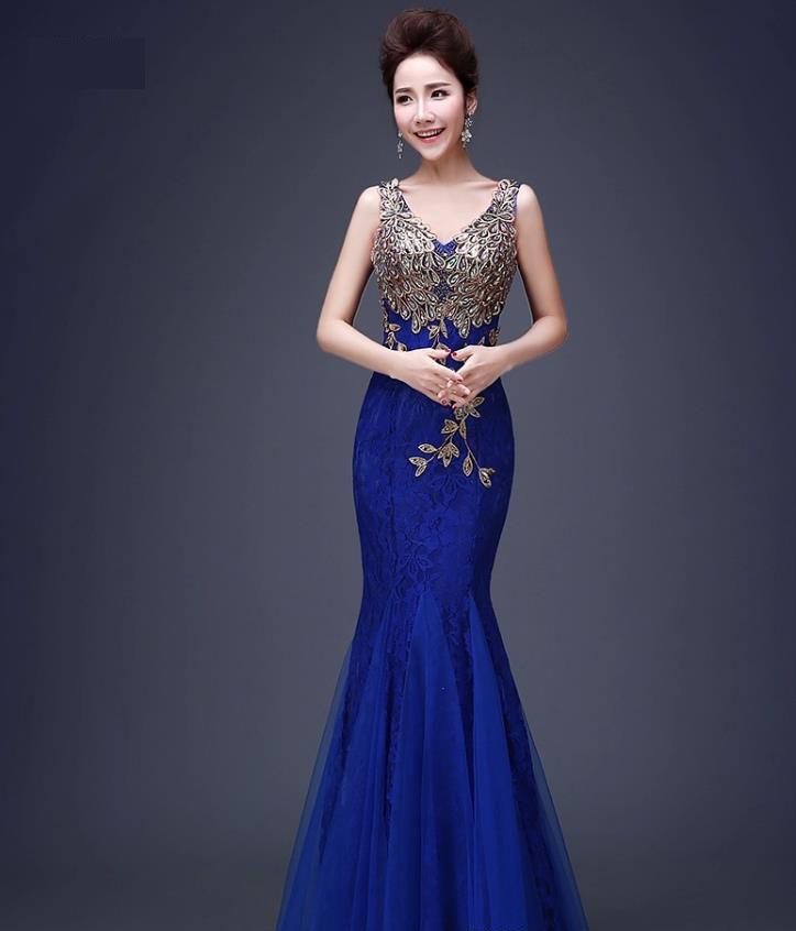áo cưới đuôi cá màu xanh dương