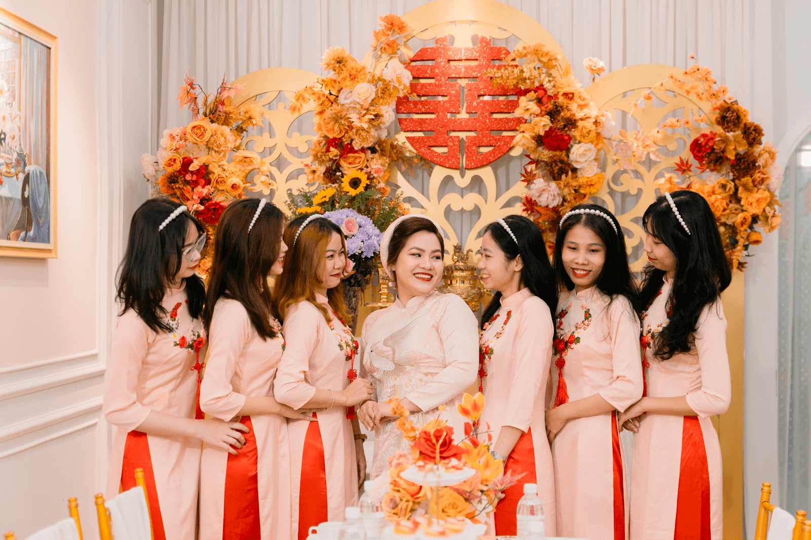 ao-dai-cuoi-cho-co-dau-bau-2