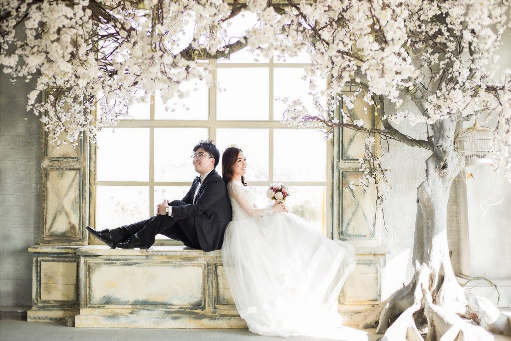 chụp ảnh cưới trong studio