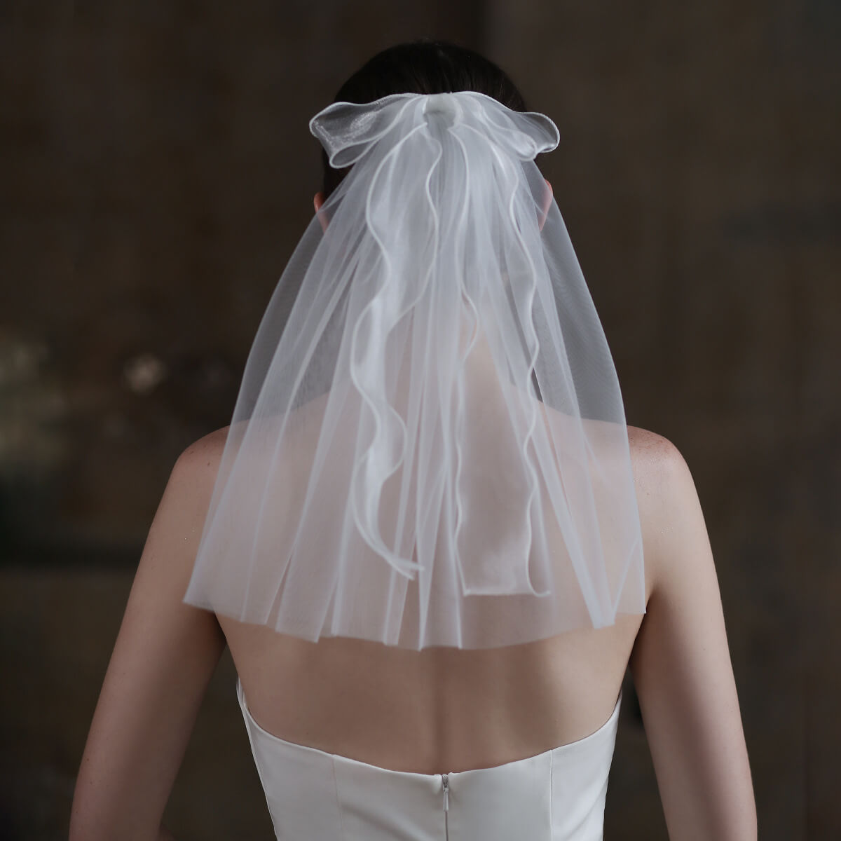 Nicole Bridal - lúp cưới ngắn
