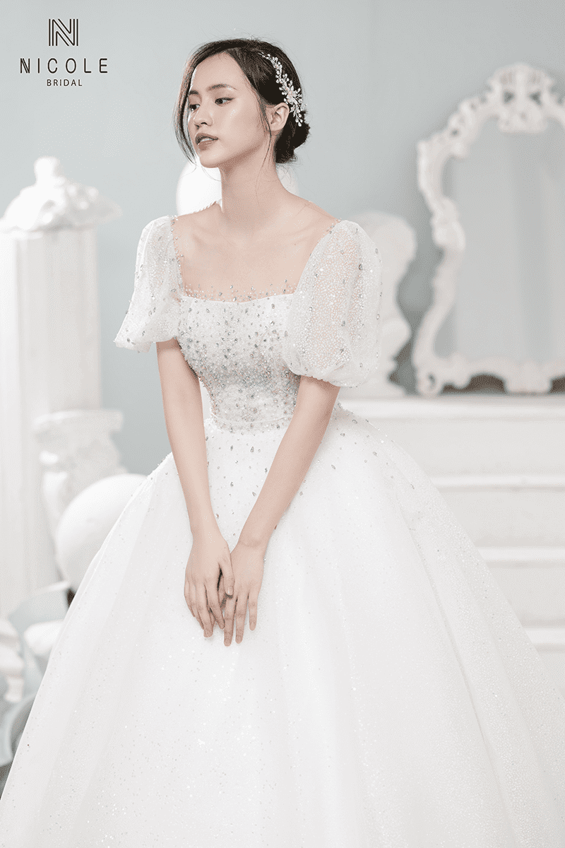 may-ao-cuoi-online-nicole-bridal