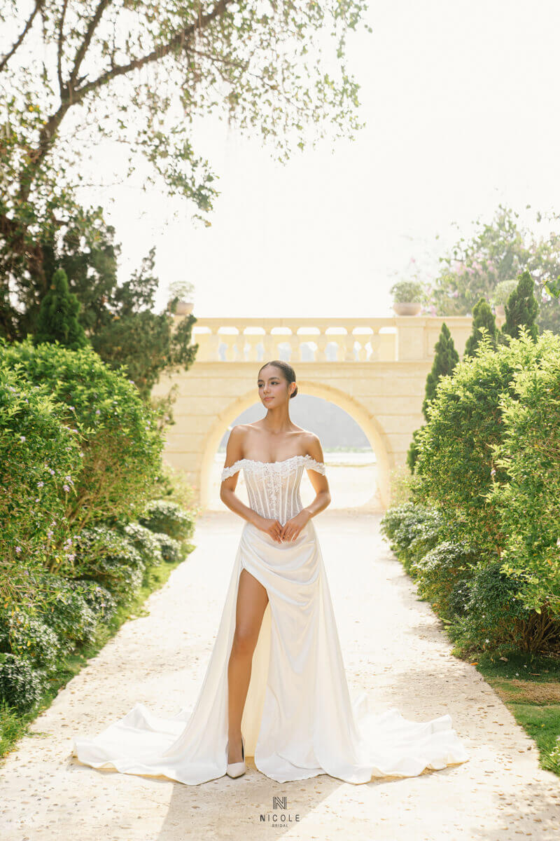 most beautiful long-sleeved wedding dresses Lucasta-_-Nicole-Bridal-2
