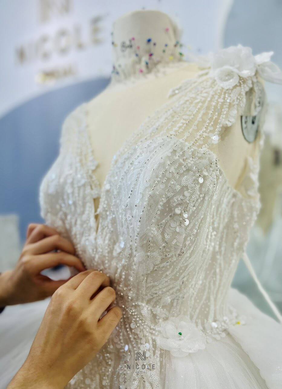 thiết kế váy cưới may đo riêng hình 1