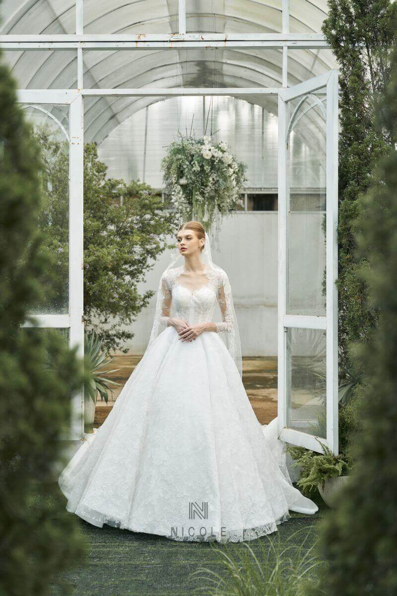 plus-size bridal dress 8