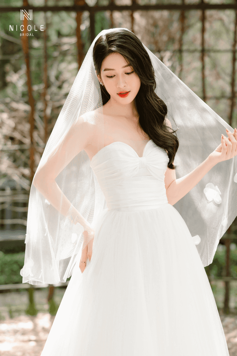 vay-cuoi-cong-chua-hoang-gia-8