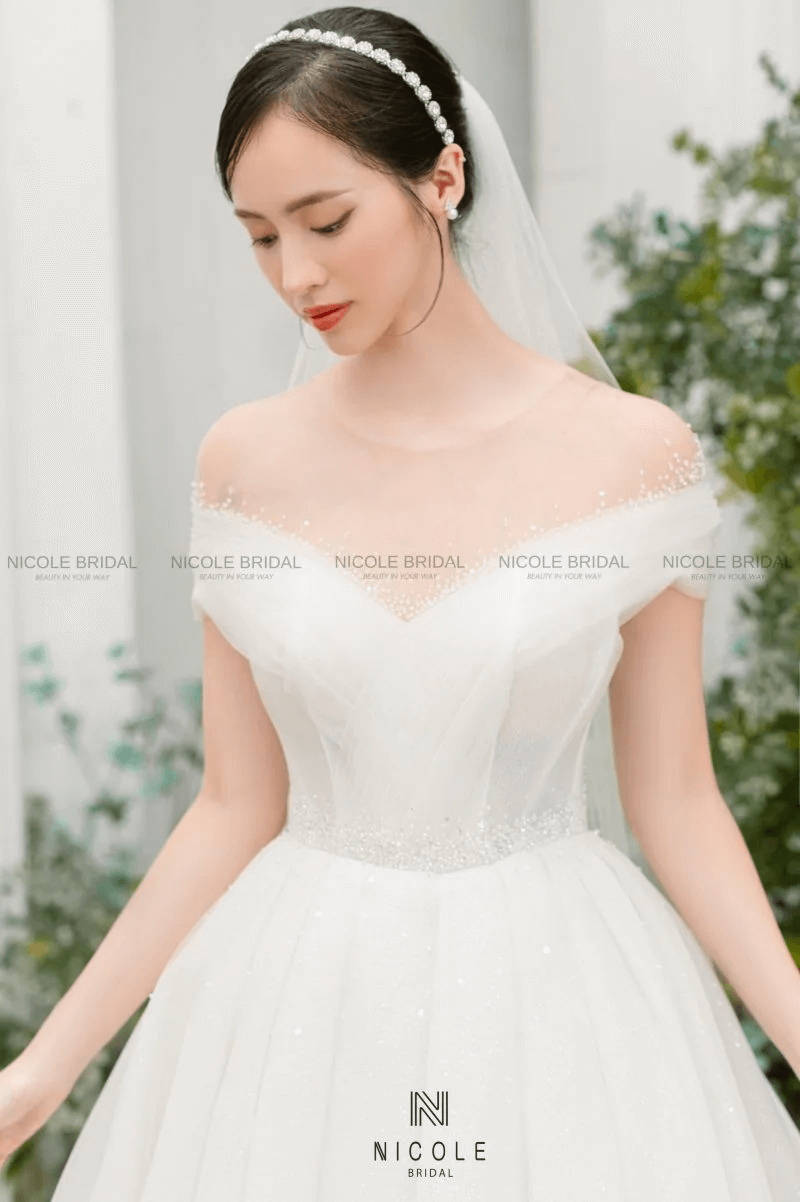 váy cưới đính hạt hình 7