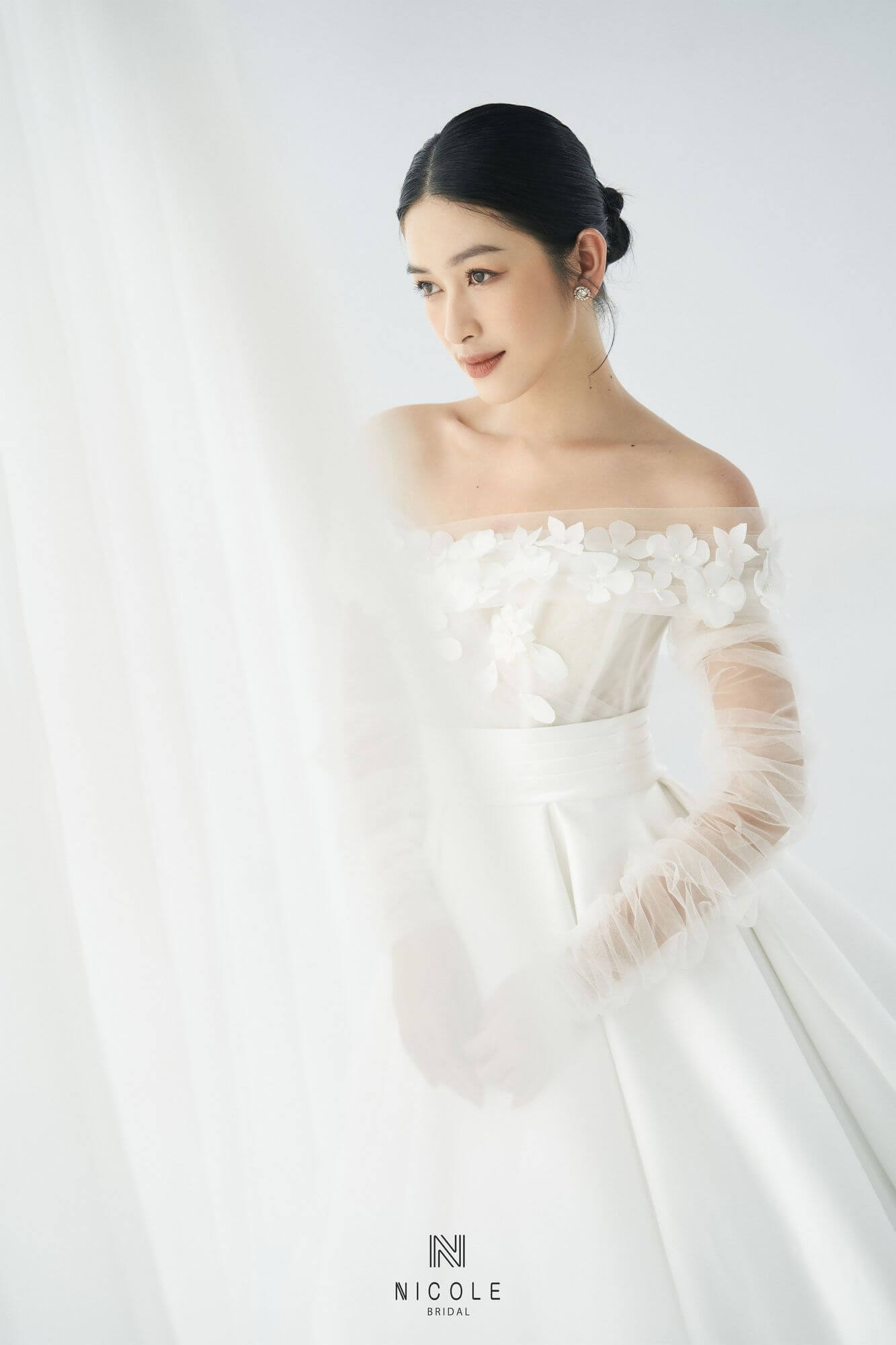 váy cưới tay dài hình 4