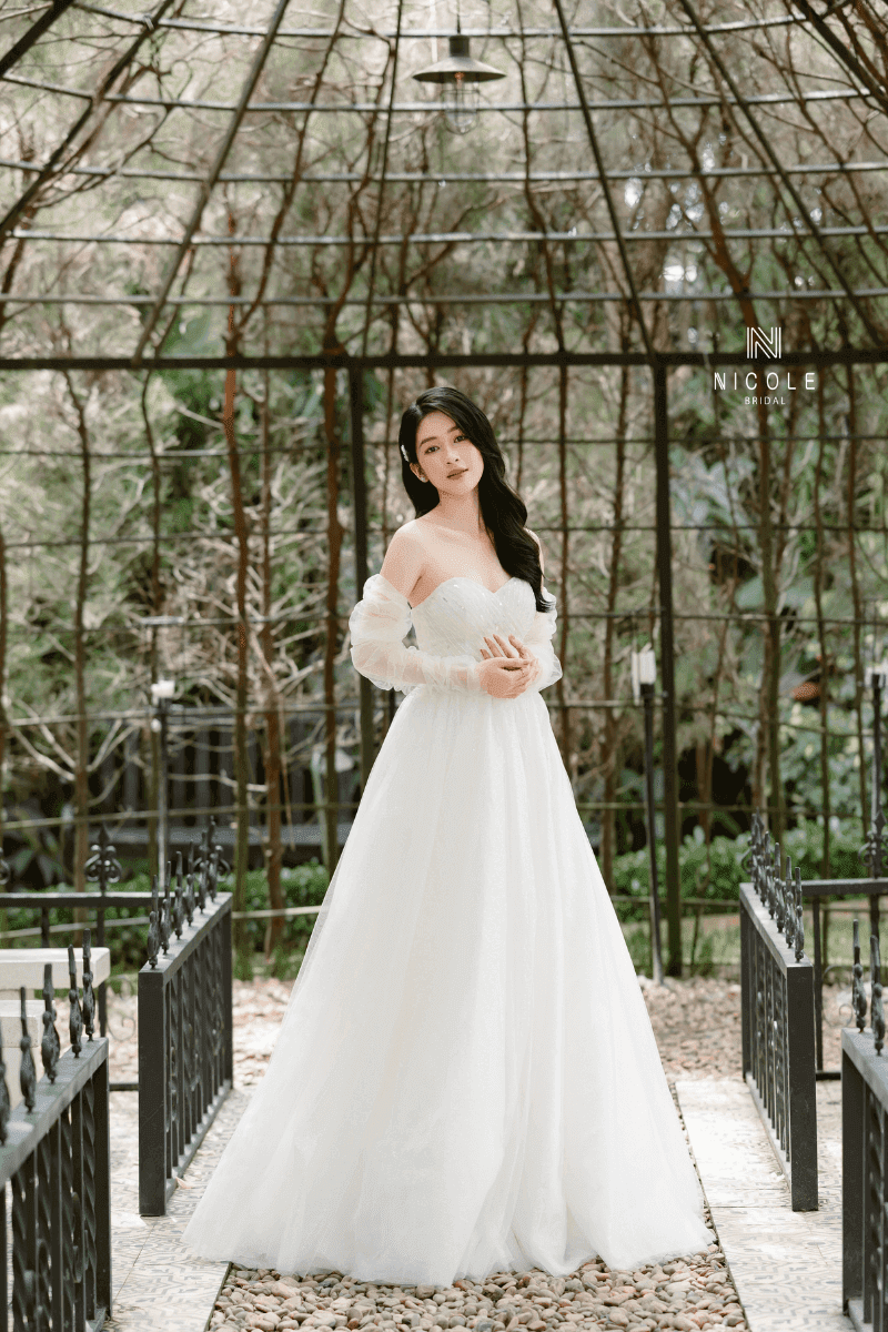 vay-cuoi-tay-phong-4