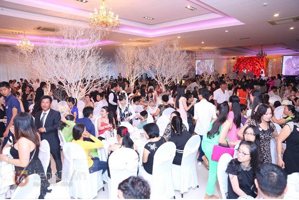 Sàng lọc lại danh sách mời cưới để tránh tình trạng đã giữ bàn mà không đến