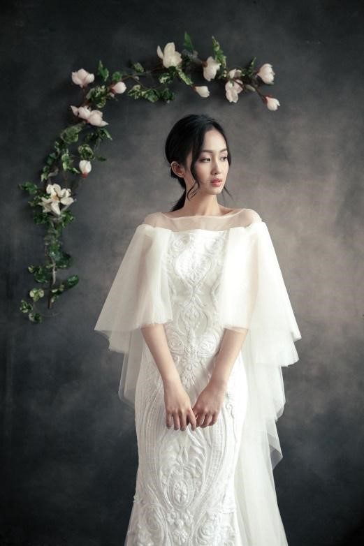 áo cưới kín đáo lys