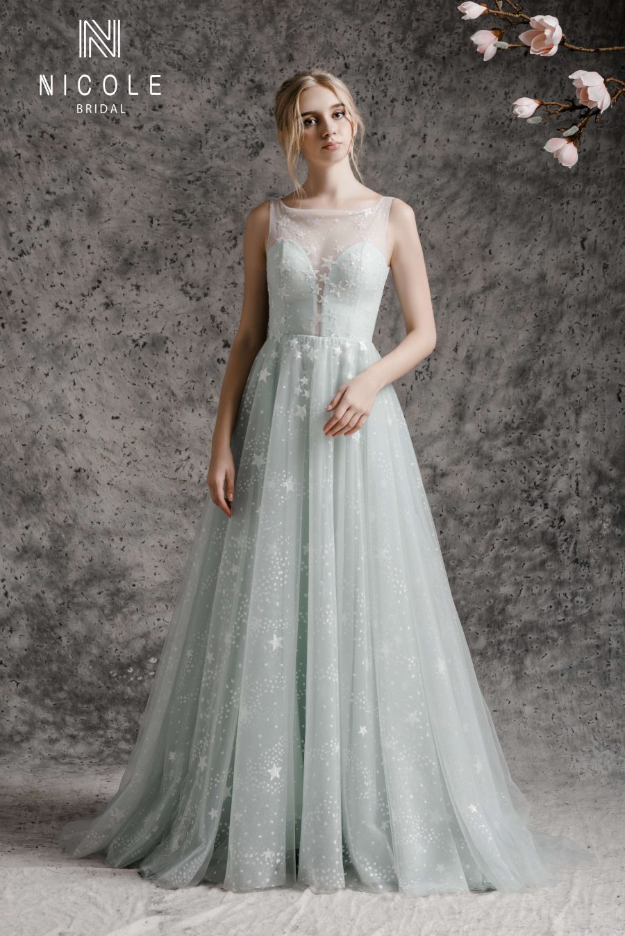 váy cưới xanh lơ chữ a