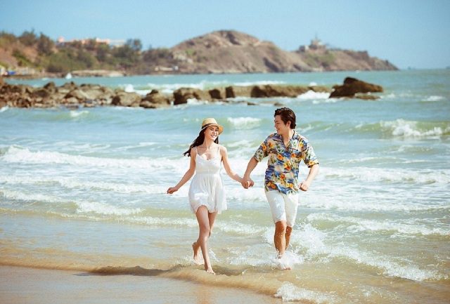 Các ý tưởng chụp ảnh cưới ở biển đẹp nhất dành cho các cặp đôi