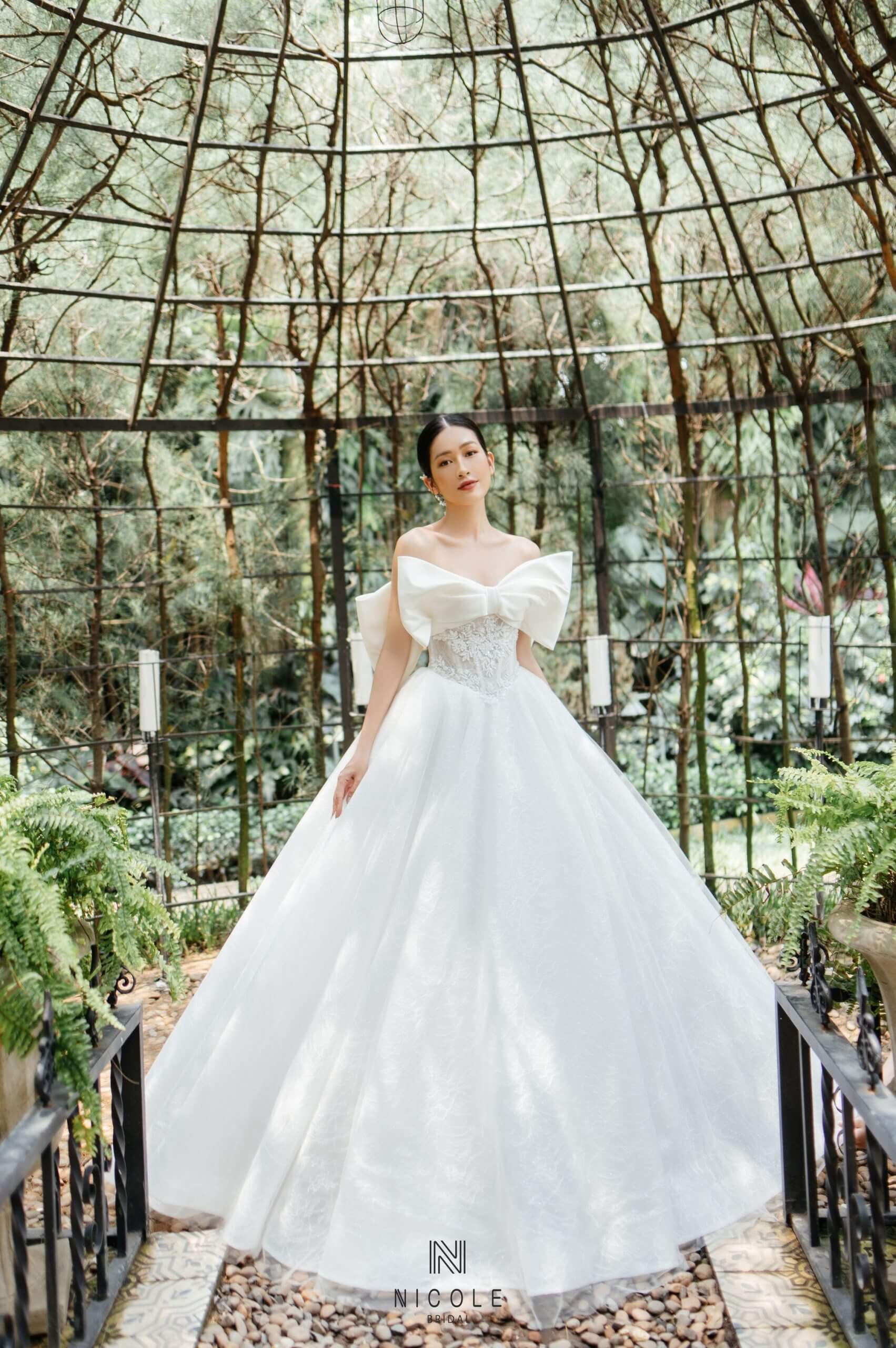 Ngập tràn sắc xuân với bộ sưu tập áo cưới 2019 Antonio Riva Bridal