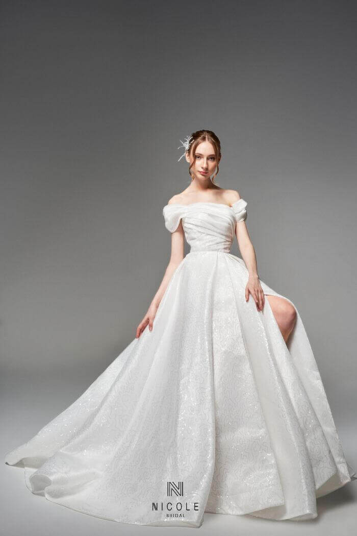 Nicole Bridal - Váy cưới hở vai hình 7