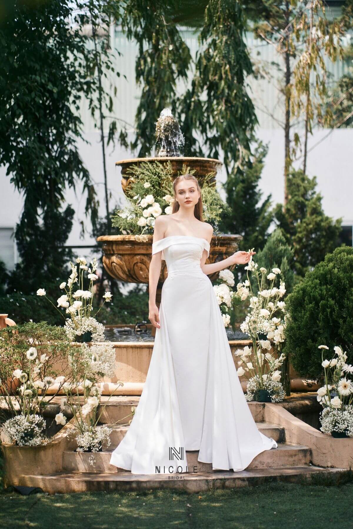 Váy cưới lệch vai đơn giản Elegant Dress - OANH Design